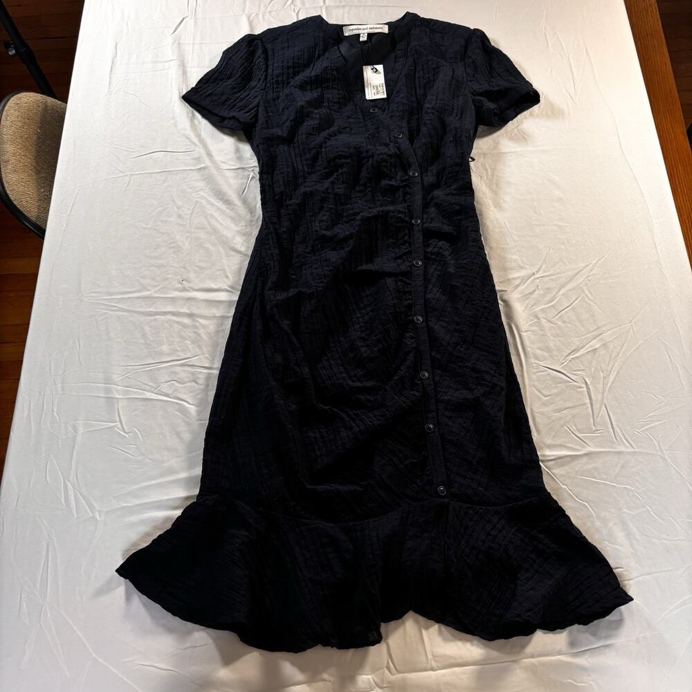 NWT CUPCAKES AND CASHMERE Marilyn Dress Women Navy Dress Size 0 New